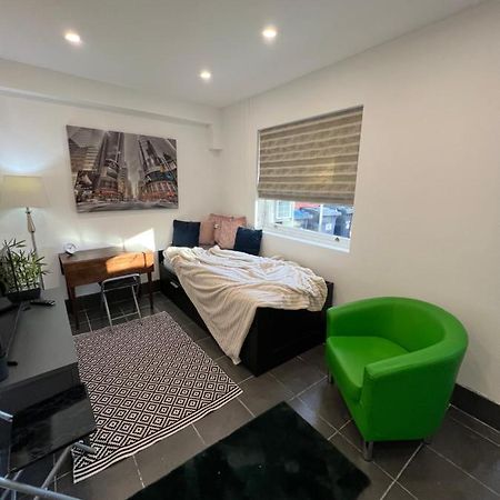 Modern Flat In Central Egham By Windsor Castle, Staines-Upon-Thames And Heathrow Airport Luaran gambar