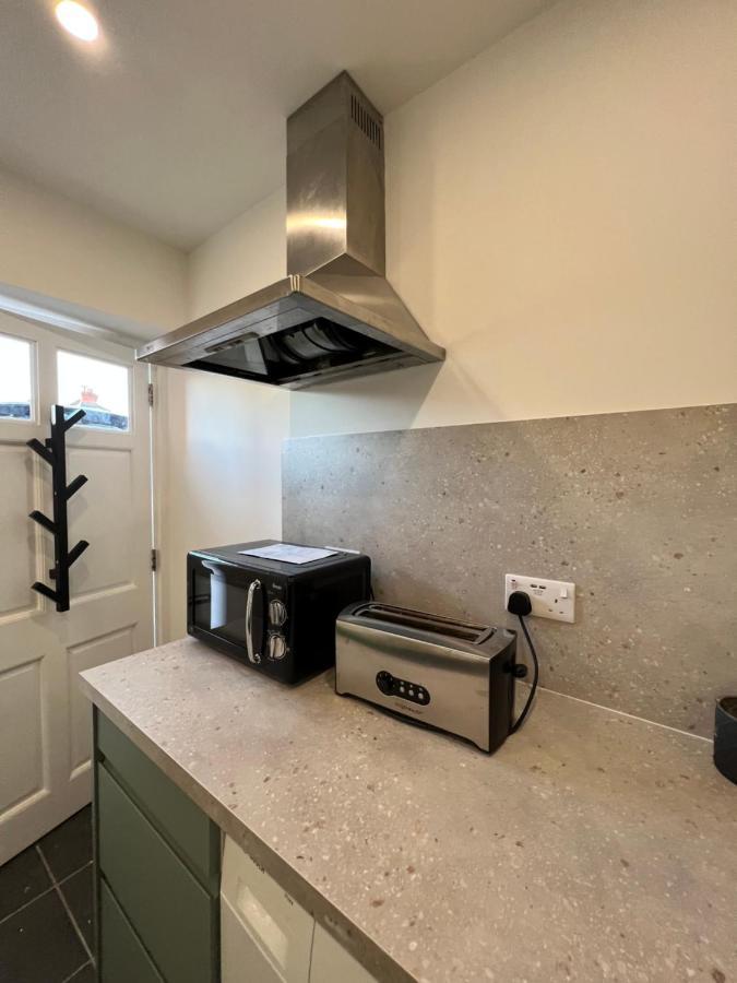 Modern Flat In Central Egham By Windsor Castle, Staines-Upon-Thames And Heathrow Airport Luaran gambar