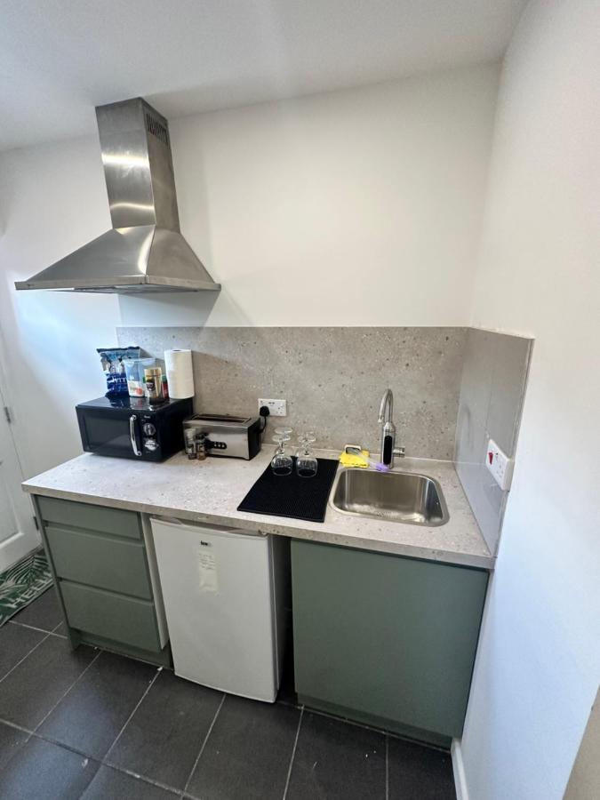 Modern Flat In Central Egham By Windsor Castle, Staines-Upon-Thames And Heathrow Airport Luaran gambar