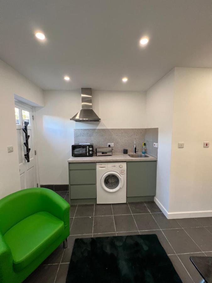 Modern Flat In Central Egham By Windsor Castle, Staines-Upon-Thames And Heathrow Airport Luaran gambar