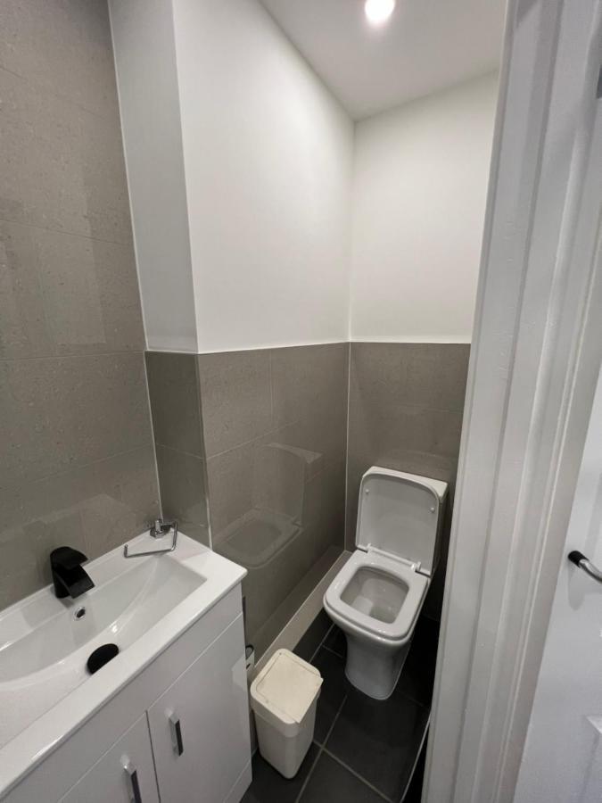 Modern Flat In Central Egham By Windsor Castle, Staines-Upon-Thames And Heathrow Airport Luaran gambar