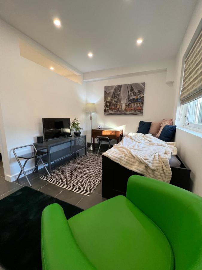 Modern Flat In Central Egham By Windsor Castle, Staines-Upon-Thames And Heathrow Airport Luaran gambar